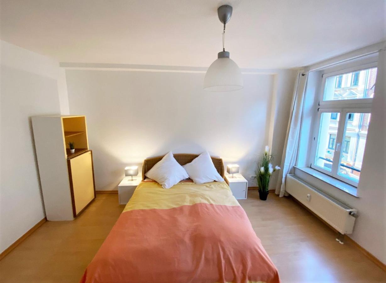 Schoene, Ruhige Zweiraumwohnung Im Angesagten Altlindenau Leipzig Exterior foto
